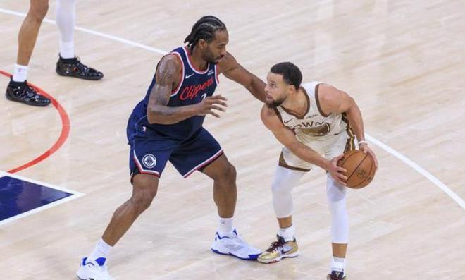 快船裁判误判难挽败局 专家预测集体翻车 伦纳德