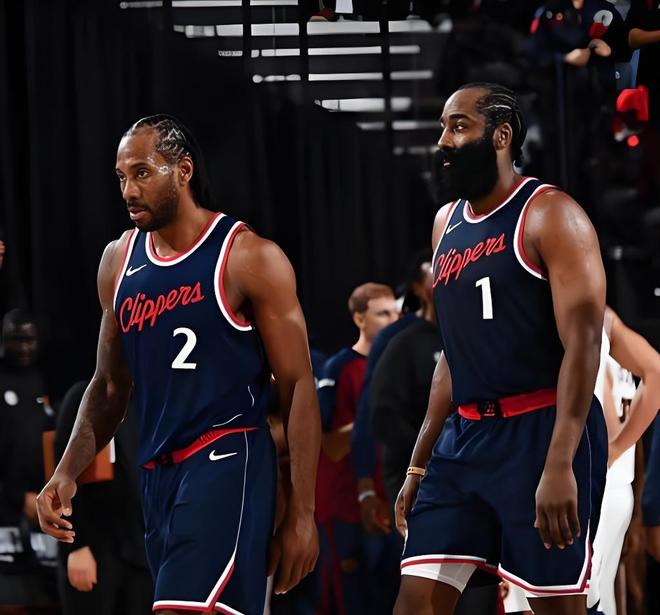 快船裁判误判难挽败局 专家预测集体翻车 伦纳德