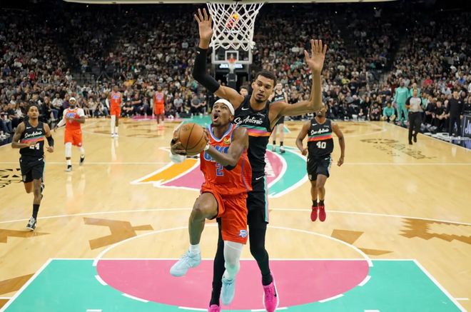 雷霆马刺争夺西部第一 太阳逆袭悬念待解