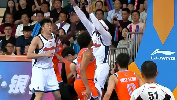 福建逆转广东送对手三连败 上海23连胜锁定第三