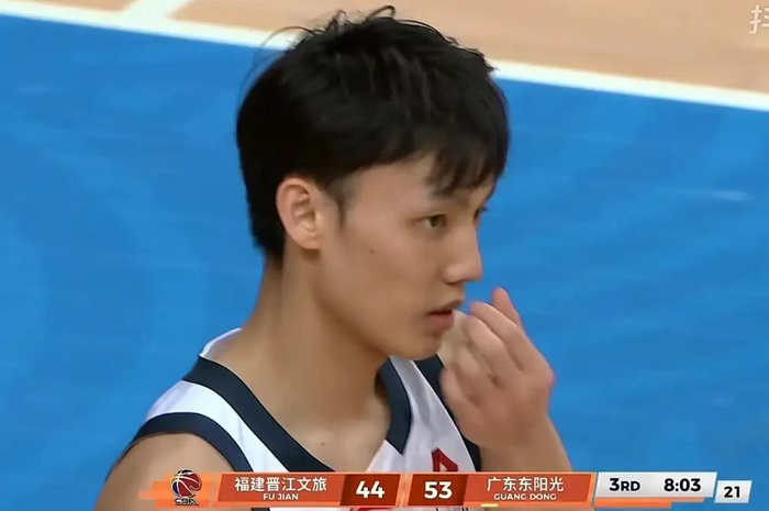 福建逆转广东送对手三连败 上海23连胜锁定第三